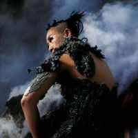33EMYBW - Holes of Sinian