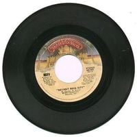 KISS - Detroit Rock City