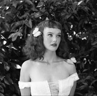 Kacy Hill - Listen to You