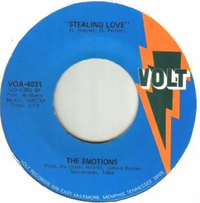 The Emotions - Stealing Love