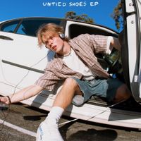 CODY JON - untied shoes