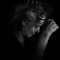 Throane - Plus une main &agrave; mordre