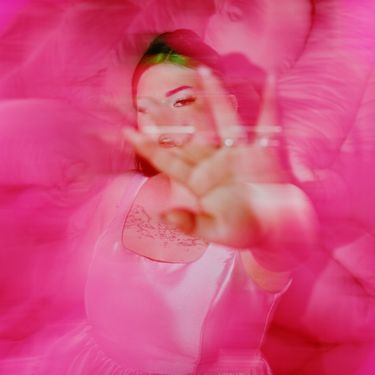 Mae Stephens - Tiny Voice