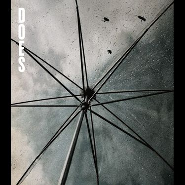 DOES - 曇天
