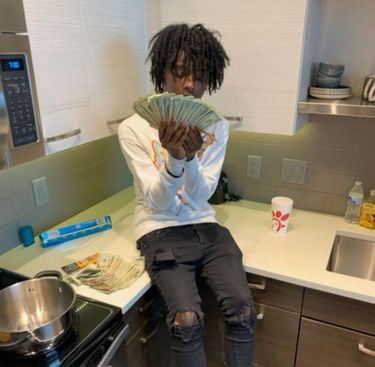 pradabagshawty-the-prada-files-reviews-album-of-the-year