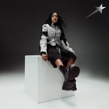 Dina Ayada - problems