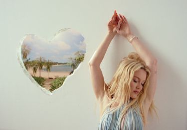 Zara Larsson - Crush