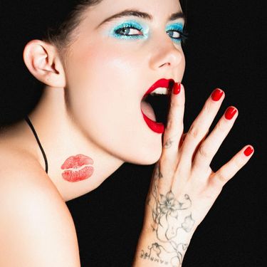 EMELINE - Emotional Virgin