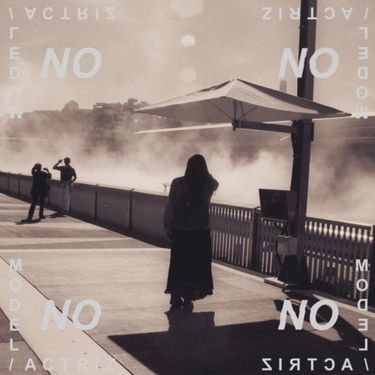 Model/Actriz - No