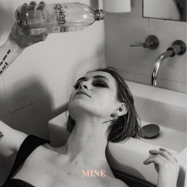 Uffie - Mine