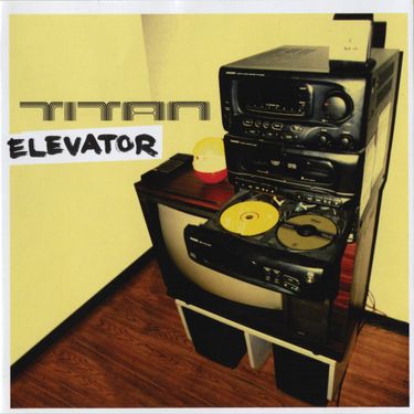Tit&aacute;n - Elevator