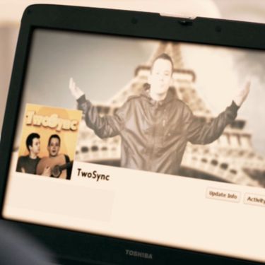 TwoSync - Social Networking