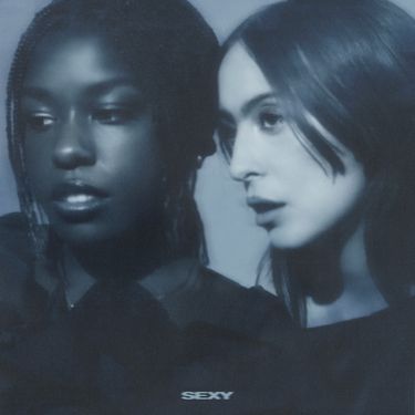 Coco & Clair Clair - Sexy