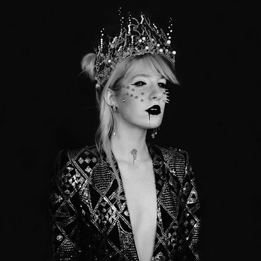 FL&Oslash;RE - ROMANIAC